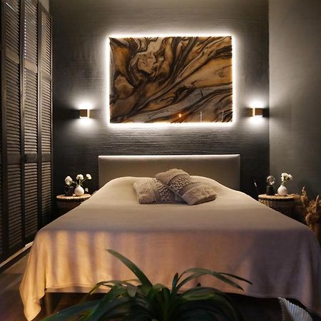 Sleep Inn - Black And Gold Loft Antwerp Cityview Екстер'єр фото