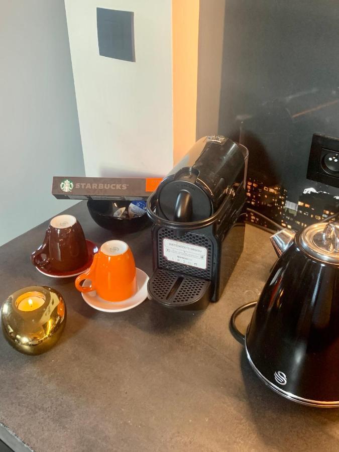 Sleep Inn - Black And Gold Loft Antwerp Cityview Екстер'єр фото